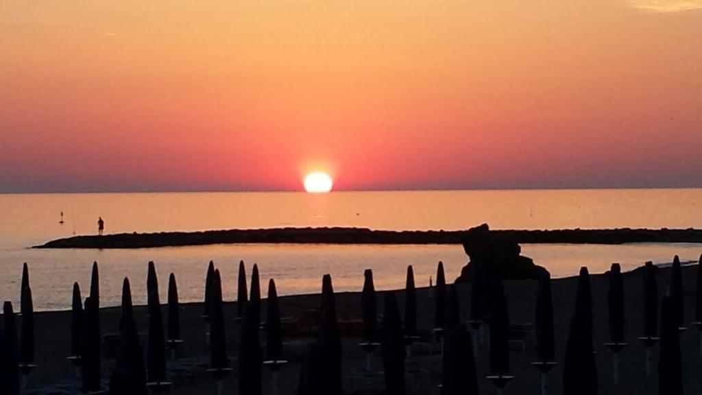 Serpa Hotel Anzio Exteriér fotografie
