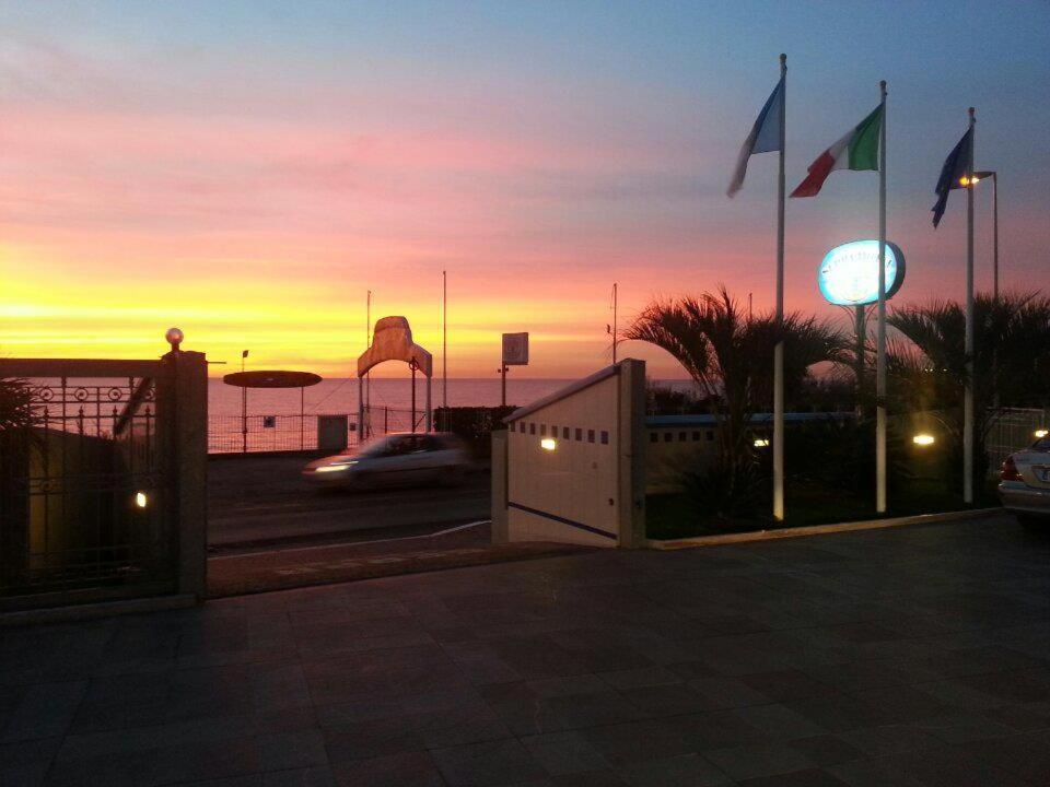 Serpa Hotel Anzio Exteriér fotografie