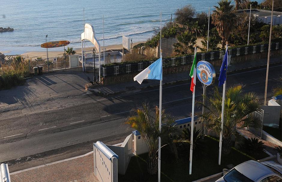 Serpa Hotel Anzio Exteriér fotografie